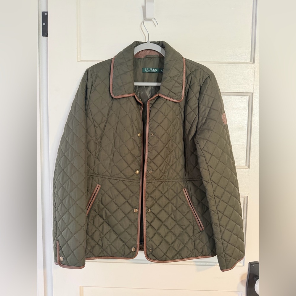 LAUREN Ralph Lauren Olive Classic  Quilted Puffer Jacket with Brown Trim Medium
